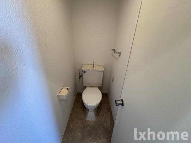 ウィングビュー鮎川のトイレ|落ち着いた色調のトイレです