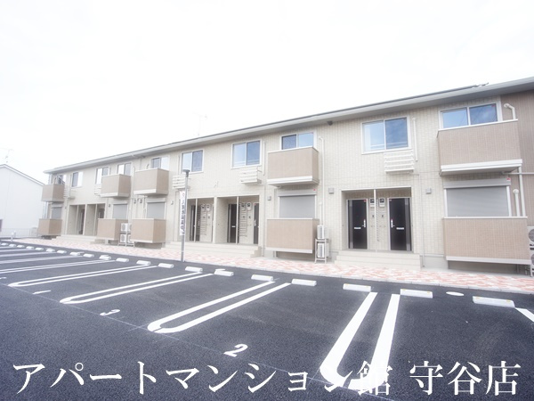 サンモールAの駐車場