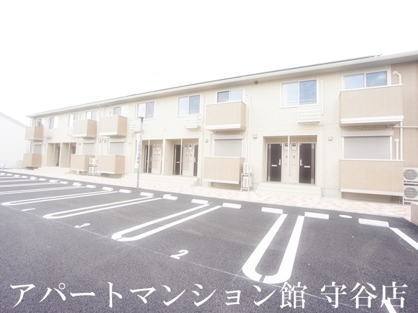 サンモールAの駐車場