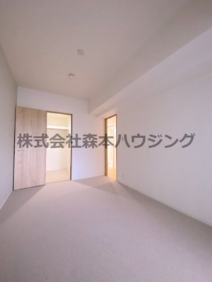 【洋室】 | 　日興交野スカイマンション | 個人の部屋や寝室として使える洋室です