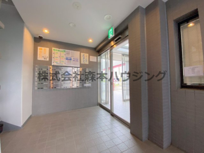 【ロビー】 | 　日興交野スカイマンション | 建物の内部です