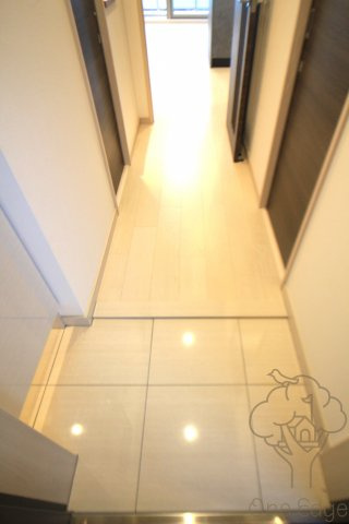 アバンティうめきたの玄関