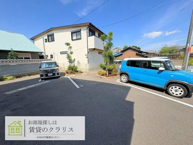 ガーデン善峯道の駐車場