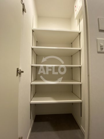 アーバネックス梅田中崎町の収納|アーバネックス梅田中崎町　シューズインクローゼット