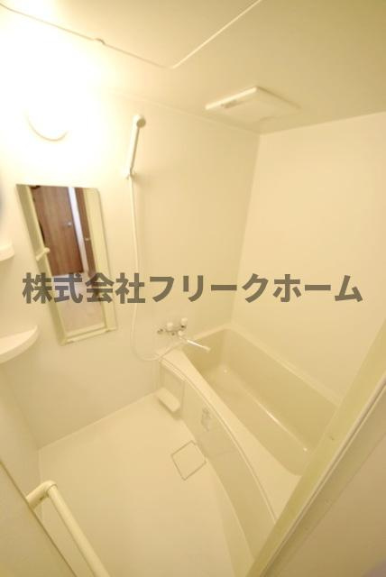 三鷹市井の頭１丁目の賃貸マンションの浴室
