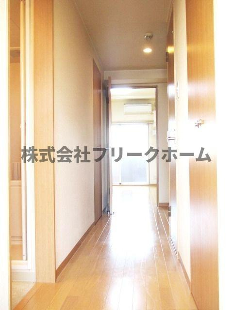 小金井市前原町３丁目の賃貸マンションの玄関