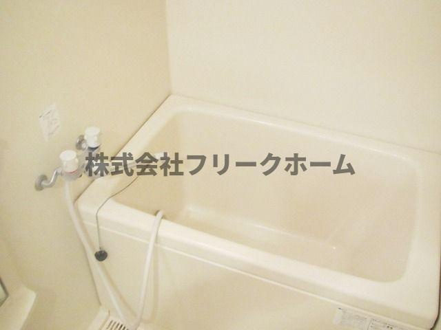 小金井市前原町３丁目の賃貸マンションの浴室