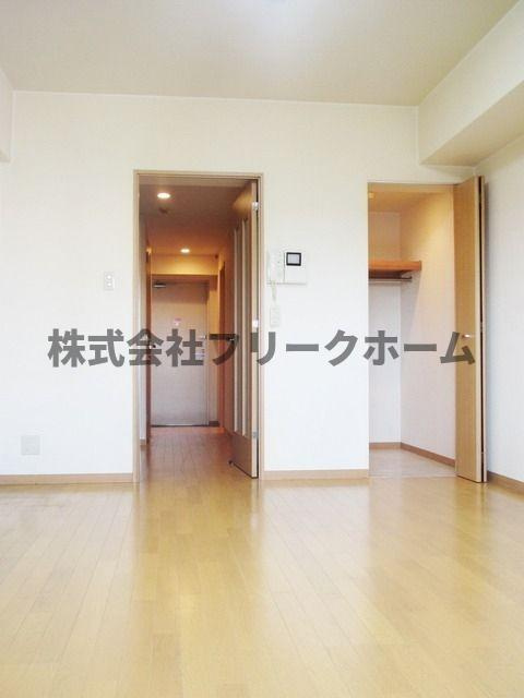 小金井市前原町３丁目の賃貸マンションの居間・リビング