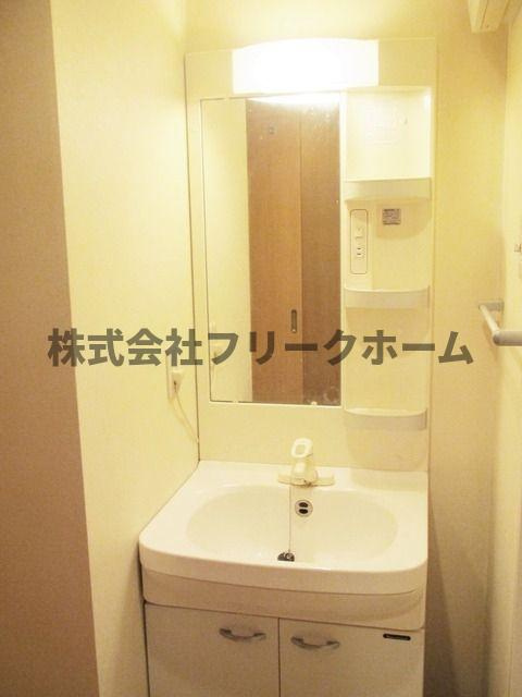 小金井市前原町３丁目の賃貸マンションの洗面所