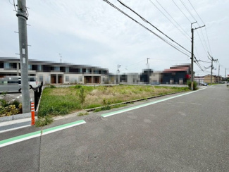 【前面道路含む現地写真】 | 北余部　売土地　全４区画 | 現地見学当日から承っております♪現地周辺の環境や、駅までの道お家探しを始めてみようと思われたら是非【イエストア】までお気軽にご相談下さいませ♪