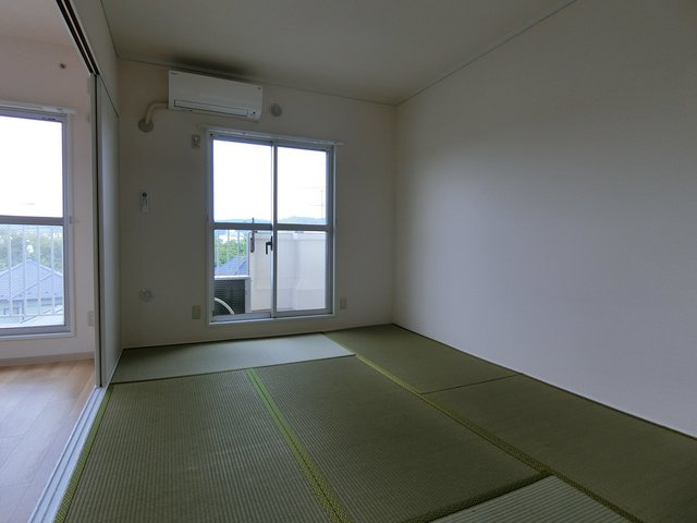 コートアベニューの和室