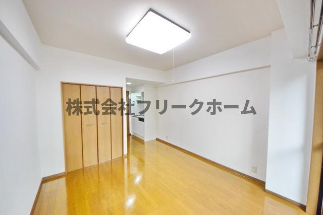 三鷹市下連雀４丁目の賃貸マンションの寝室