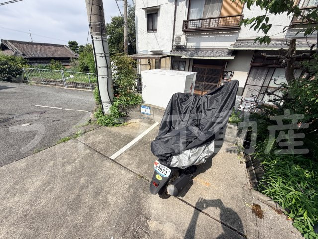 さくらハイツの駐車場|駐車場に車を止められます