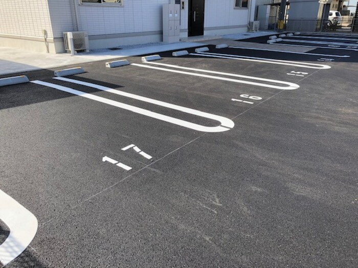 エスポワール合川　B棟の駐車場|平置き駐車場有♪