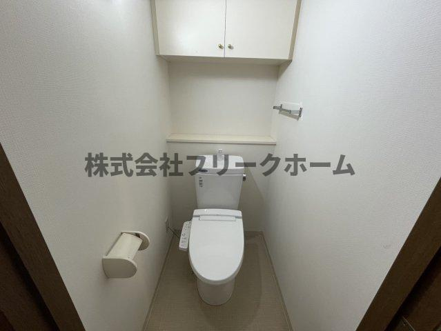 三鷹市下連雀７丁目の賃貸マンションのトイレ