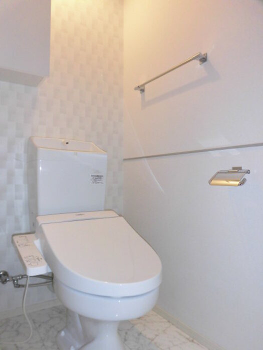 ベルネージュⅡのトイレ|シンプルで使いやすいトイレです