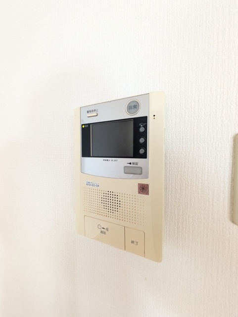 シャルムⅠのセキュリティ|TVモニター付きで安心です☆