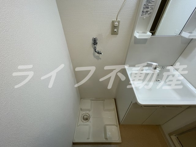 クラージュハイツの洗面所|脱衣スペースもあります