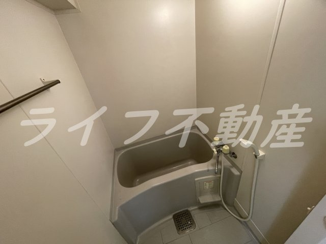 クラージュハイツの浴室|落ち着いた空間のお風呂です