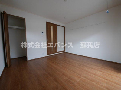 【寝室】 | グランベスト本千葉 | 落ち着いた色調の寝室です
