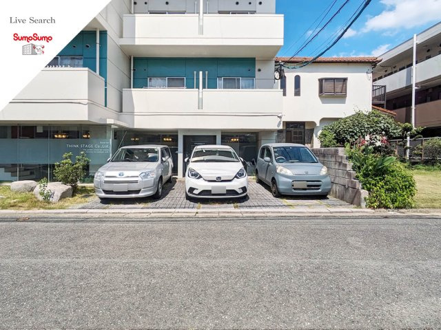 SPAZIO大橋の駐車場