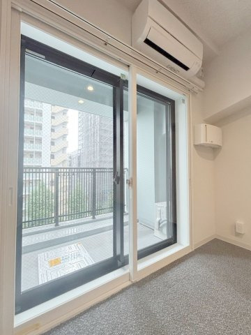「防音マンション」343 RESIDENCE HONKOMAGOME Ⅱの設備|防音室の窓も2重サッシ仕様になります。（2026年9月7日撮影）