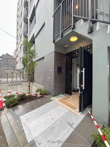 「防音マンション」343 RESIDENCE HONKOMAGOME Ⅲのエントランス|エントランスです（2026年9月7日撮影）