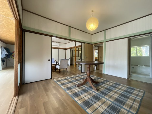和モダンリノベの平家♪ガレージ付きで家庭菜園も可♪スマートIC近くの内装|おしゃれな内装です