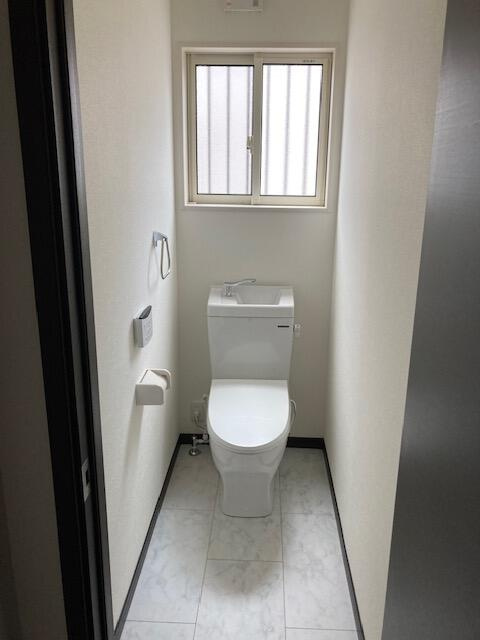 宇都宮市宝木本町　4ＬＤＫ　中古住宅のトイレ