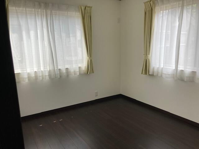 宇都宮市宝木本町　4ＬＤＫ　中古住宅の洋室