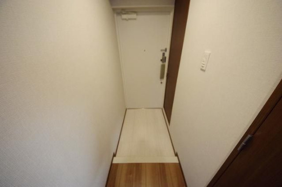 千代田区神田西福田町の賃貸マンションの玄関