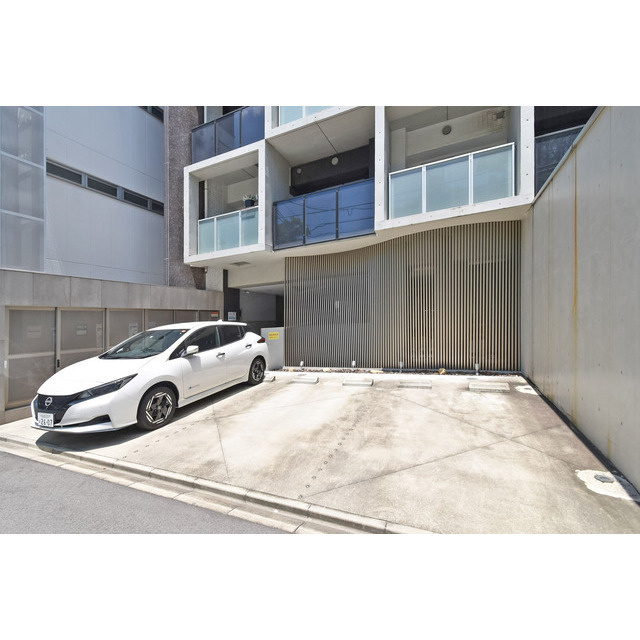 千種ライズの駐車場