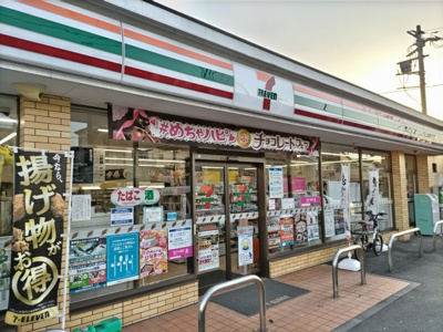 セブン－イレブン さいたま曲本３丁目店まで350ｍ