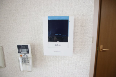 来客時に便利なTV付モニターホン！！