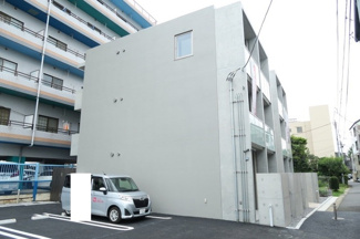 外観（鉄筋コンクリート造3階建てオートロック付きマンション）