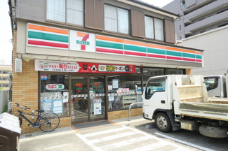 セブン-イレブン 松戸郵便局前店まで120ｍ