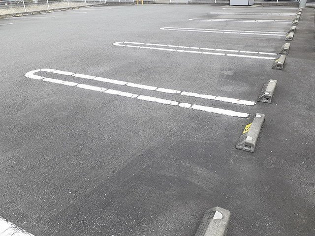 カーヴ・エルファロの駐車場|駐車場です