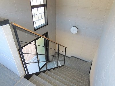 レオパレスファーストステージＦのその他|階段上からのアングルです