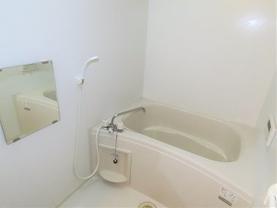 レオパレス柊の浴室|お風呂、トイレは完全別です