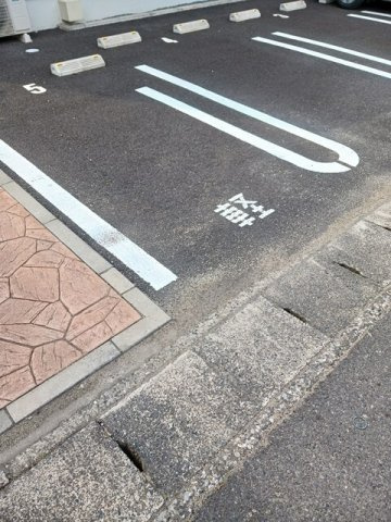 ブレッサの駐車場|駐車場です