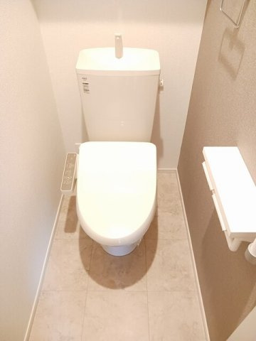 ブレッサのトイレ|清潔感のあるトイレです