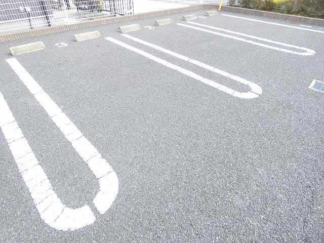 メゾン・喜美の駐車場|駐車場があります