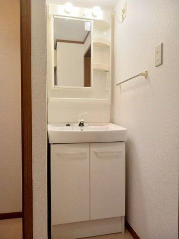 アクアの洗面所|脱衣スペースもあります