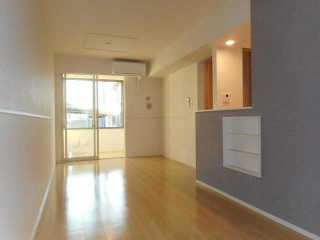 テール　シエルⅠの居間・リビング|こちらの居間で趣味の時間をお楽しみください