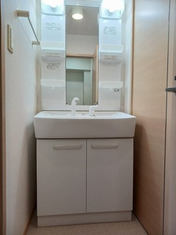 シャルロット　Ⅰの洗面所|忙しい朝には欠かせない洗面所です