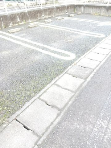 ヴィラ　サンライズ　ドリームⅡの駐車場|駐車場があるので、車を買う予定の方も安心です