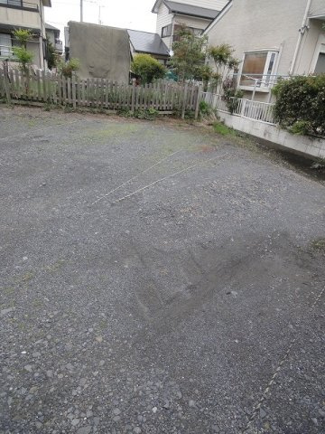 サンハイツ松本の駐車場