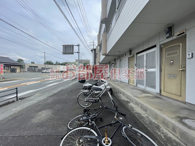 コーポラスKの駐車場