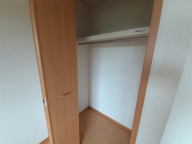 ファミーユⅠの収納|こまごまとしたものを収納できそうですね