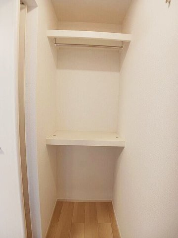 メゾン・ヴィラージュ　Ⅱ番館の収納